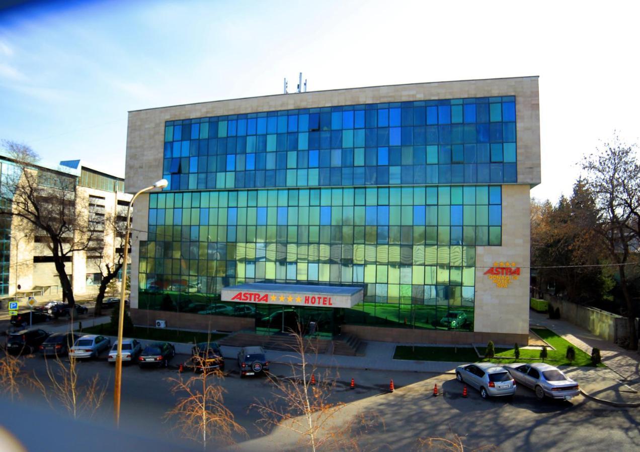 Astra Hotel Almaty Esterno foto