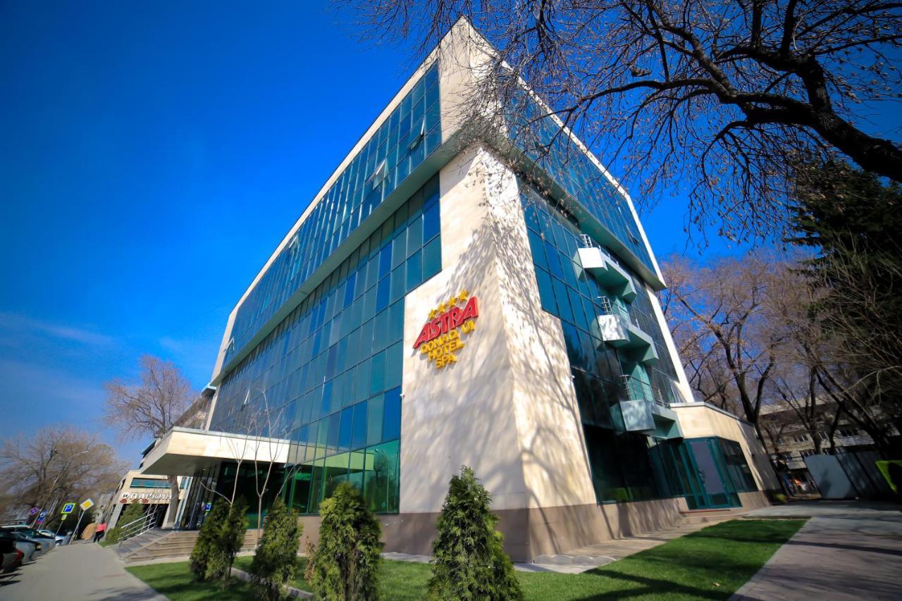 Astra Hotel Almaty Esterno foto