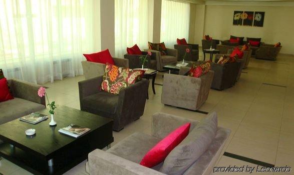 Astra Hotel Almaty Esterno foto