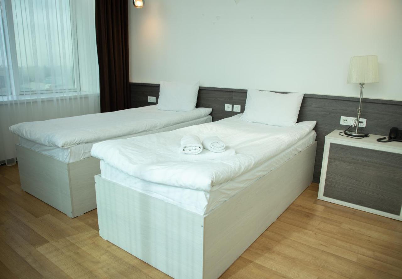 Astra Hotel Almaty Esterno foto